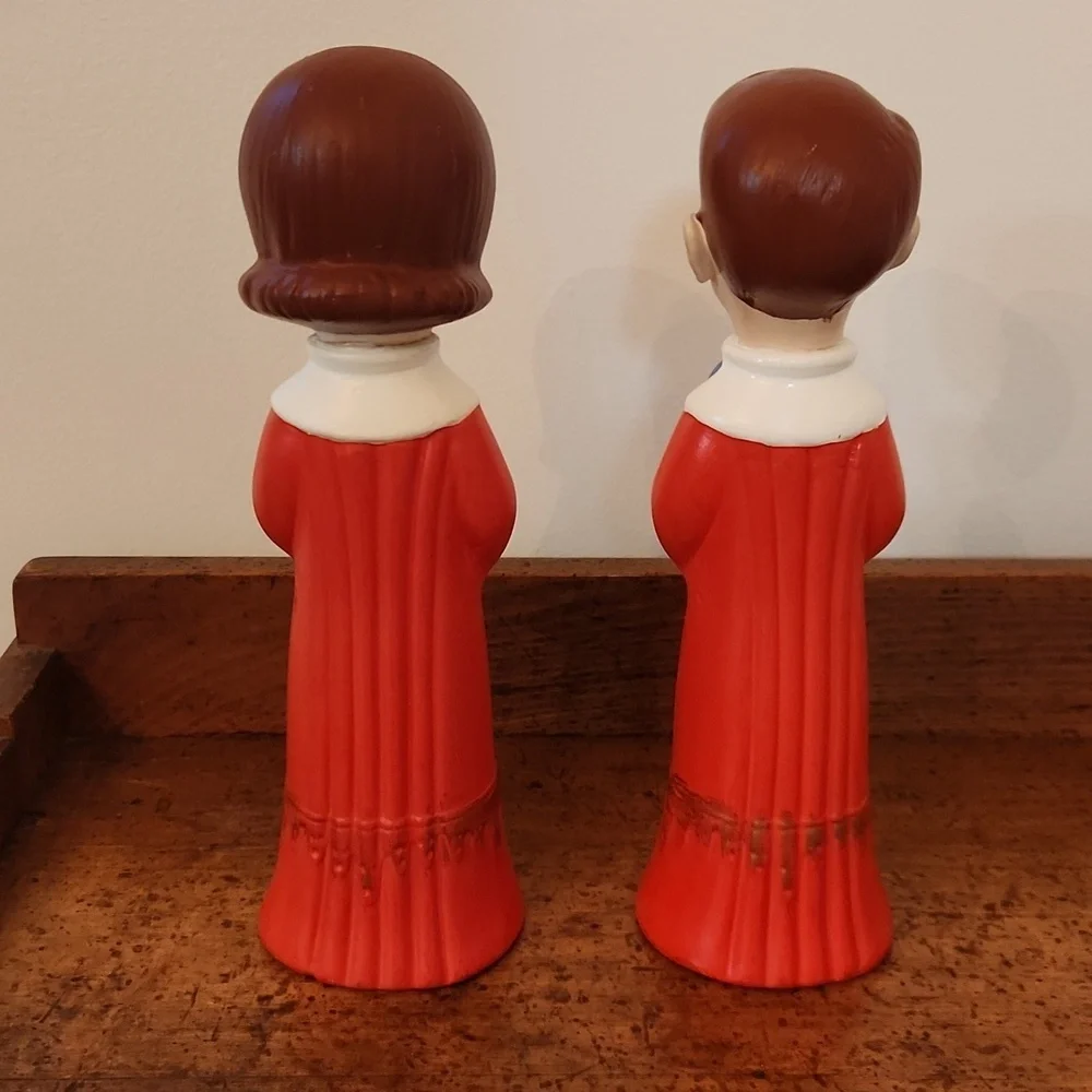 Vintage Holiday Ceramic Choir Carolers